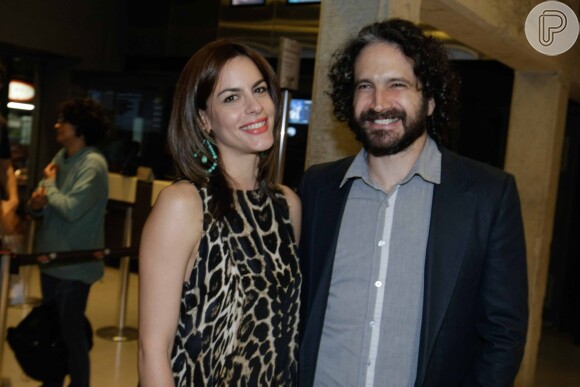 Caco Ciocler e a namorada, a atriz e apresentadora, Luisa Micheletti, participam de pré-estreia do filme 'De Menor', no Espaço Itau de Cinema, em São Paulo, nesta terça-feira, 2 de setembro de 2014