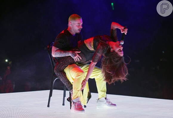 Anitta faz performance sensual com J Balvin em show na Argentina, em 26 de novembro de 2018