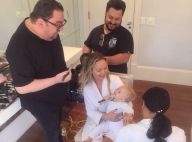 Eliana tem dia de beleza e mostra filha com pincel de maquiagem: 'Pegando dicas'