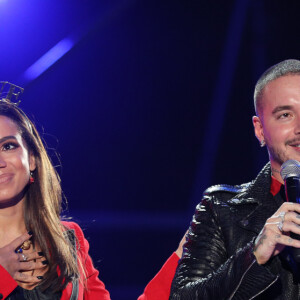 Anitta levou três troféus para casa: Artista Musical, Feat do Ano por 'Downtown', parceria com J Balvin, e Hino do Ano com 'Vai Malandra' no do MTV MIAW em maio de 2018