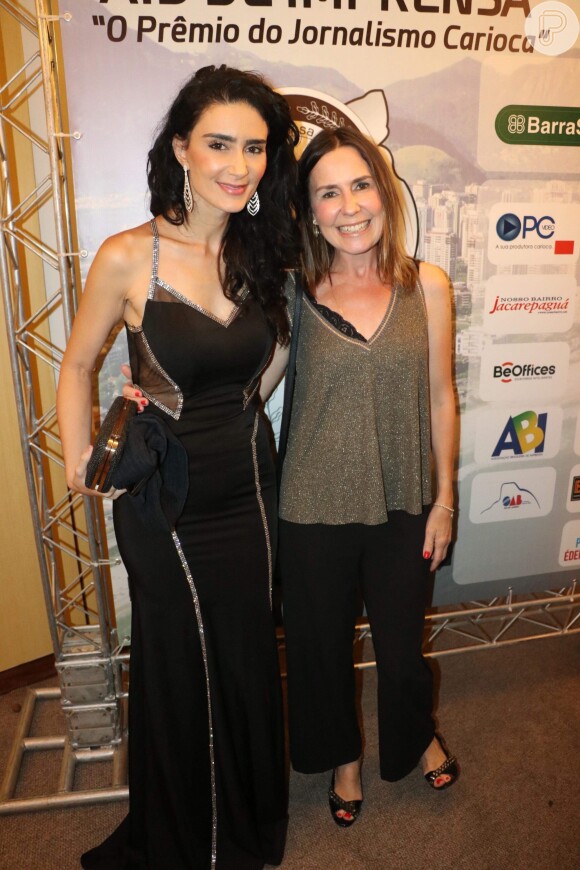 Susana Naspolini se encontrou com a atriz Cristiane Machado em premiação