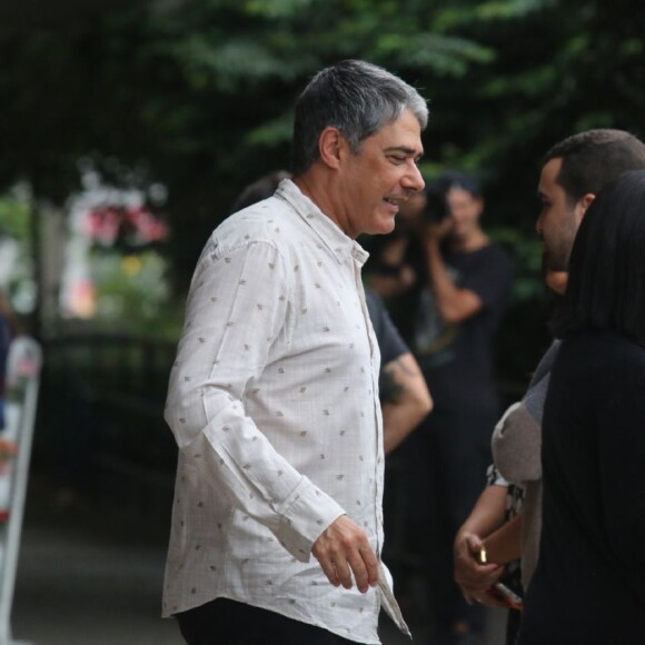 William Bonner também posou para fotos a pedido de fãs