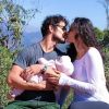 Débora Nascimento e José Loreto sempre compartilham momentos com a filha