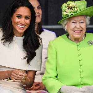 Meghan Markle ficou confusa com as regras da família real em um evento com a rainha Elizabeth II