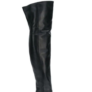 Bruna Marquezine usou botas Gianvito Rossi de R$ 12,6 mil