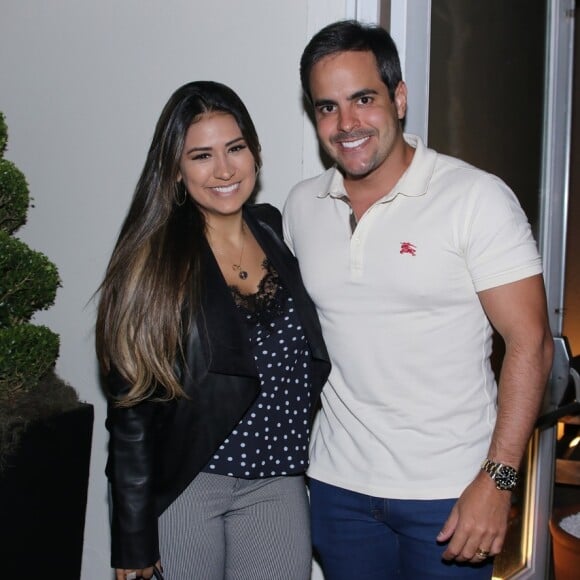 Simone, da dupla com Simaria, é casada há cinco anos com o piloto Kaká Diniz