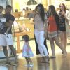 Malvino Salvador é fotografado com a família durante passeio no shopping Village Mall, na Barra da Tijuca, zona oeste do Rio de Janeiro, neste domingo, 23 de dezembro de 2018