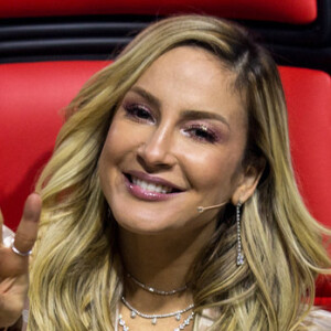 Claudia Leitte foi comparada à Jennifer Lopez em foto recente