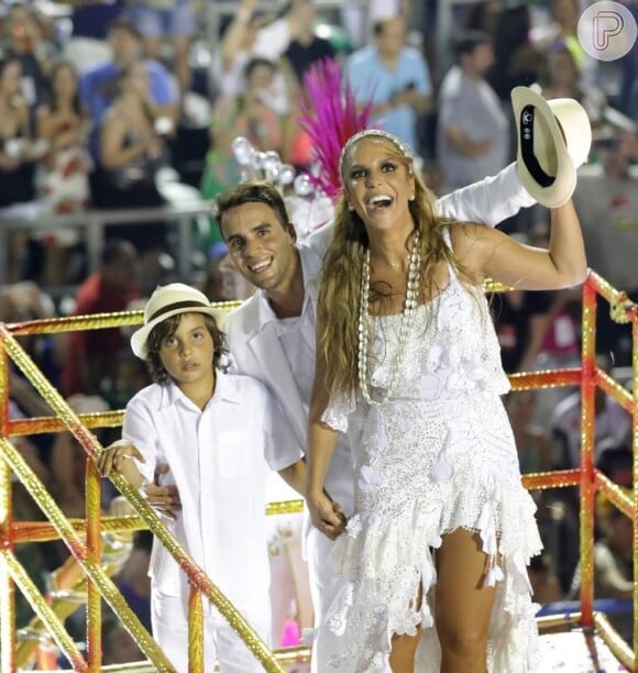 Ivete Sangalo publicou uma foto ao lado do marido, Daniel Cady, e do filho do casal, Marcelo, de 8 anos