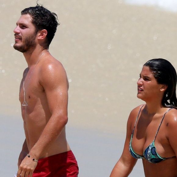 Giulia Costa vem postando fotos com Philippe Correia em sua conta de Instagram desde outubro