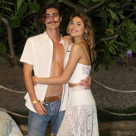 Para curtir a virada do ano, Sasha Meneghel usou um conjunto Martha Medeiros. A foto é de Telma Terra