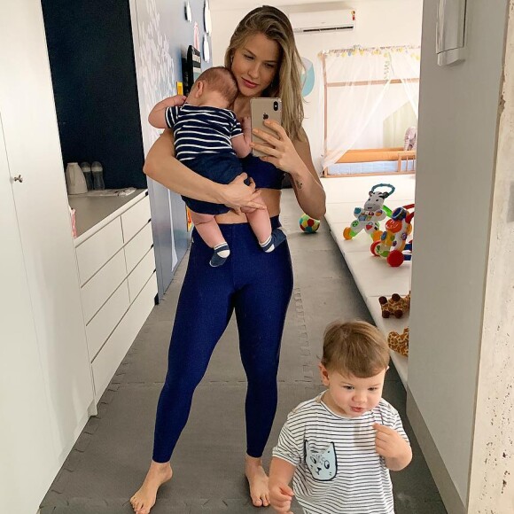 Andressa Suita sempre compartilha momentos com os filhos nas redes sociais