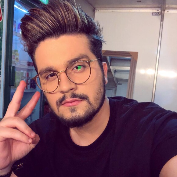 'Fui no Banho e Tosa hoje', brincou Luan Santanaao mostrar o novo corte