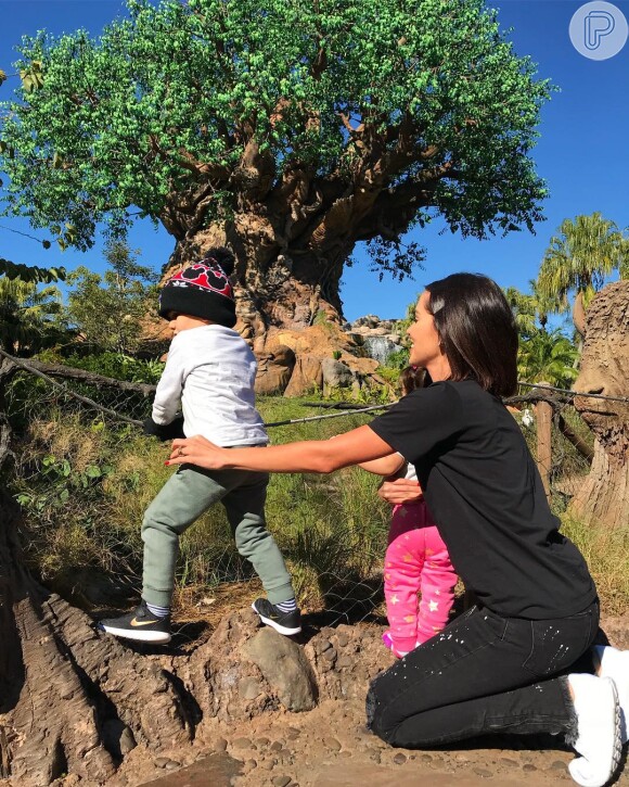 Adriana Sant'Anna aproveitou os parques da Disney com os herdeiros