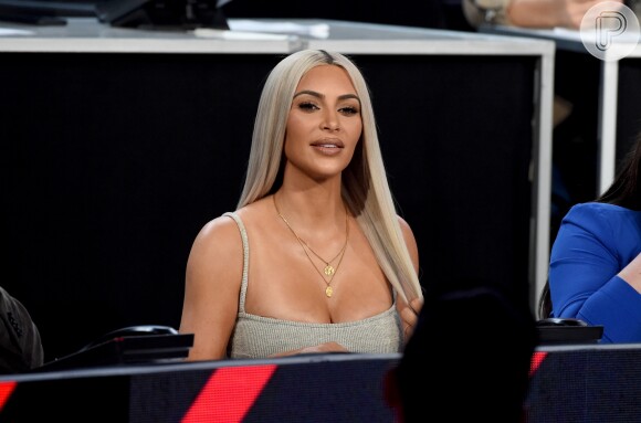 'Eu fiquei bêbada na nossa festa de Natal e falei para algumas pessoas', disse Kim Kardashian