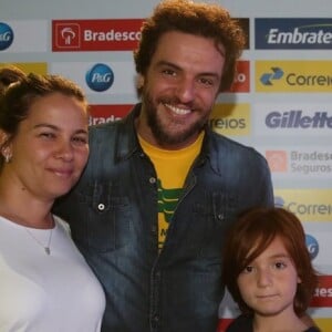 Filho de Rodrigo Lombardi e da maquiadora Betty Baumgarten, Rafael voltou a chamar atenção por conta da cor do cabelo: 'Ruivo lindo'