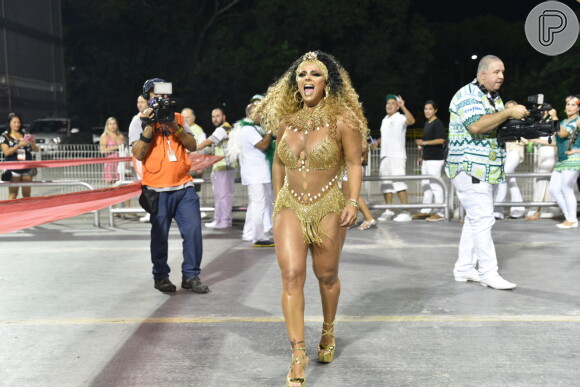 Viviane Araujo adotou chip da beleza para o Carnaval 2019