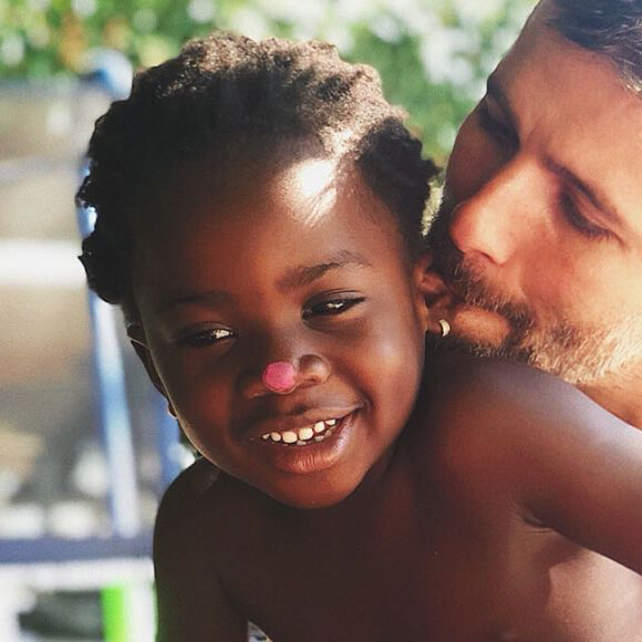 Bruno Gagliasso não desgruda da filha, Títi