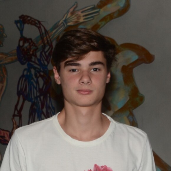 Filho mais velho de Fabio Assunção, João acompanhou a estreia do pai na peça 'Dogville' em São Paulo