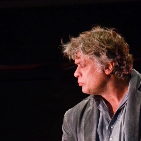 Fabio Assunção é uma das estrelas da peça 'Dogville', que estreou na noite de quinta (24), em São Paulo