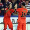 Neymar comemora gol com o amigo Messi em partida pelo Barcelona