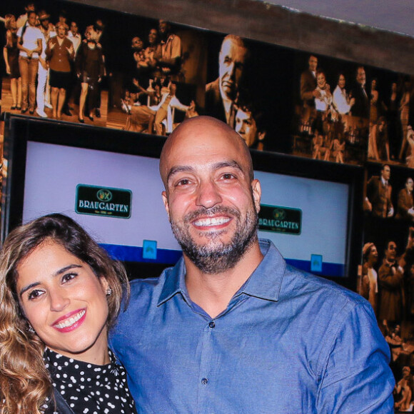 Camilla Camargo e o marido, Leonardo Lessa, diretor da TV Globo, vão ser pais pela primeira vez