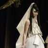Semana de Moda de Paris - Franck Sorbier: noiva clean e dramática