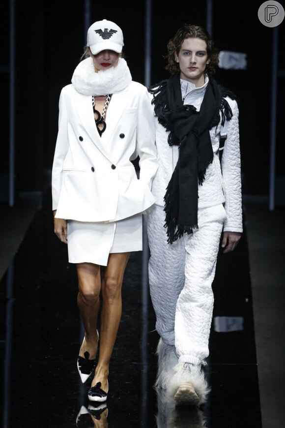 Fashion Week de Milão - No desfile da Emporio Armani, os looks completamente brancos foram destaque