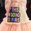 "F* isso, estou indo para Paris" foi uma das frases inusitadas da grife Viktor & Rolf nas passarelas