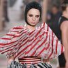 Desfile Christian Dior Alta-Costura Primavera/Verão 2019 na Paris Fashion Week: peças estruturadas, listras e plissados