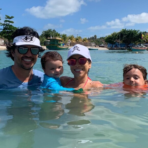 Patricia Abravanel é casada com o deputado Fabio Faria, com quem tem dois filhos