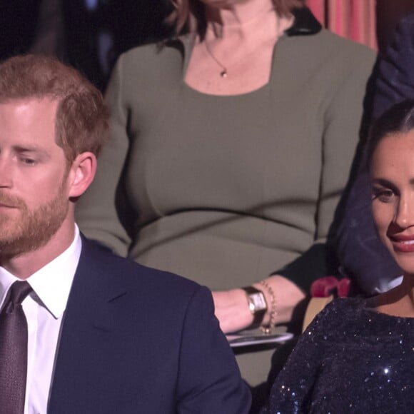 Meghan Markle e Príncipe Harry sempre protagonizam demonstrações de carinho em eventos