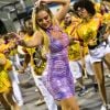 Ellen Rocche exibe corpão em vestido justo em ensaio para o Carnaval 2019