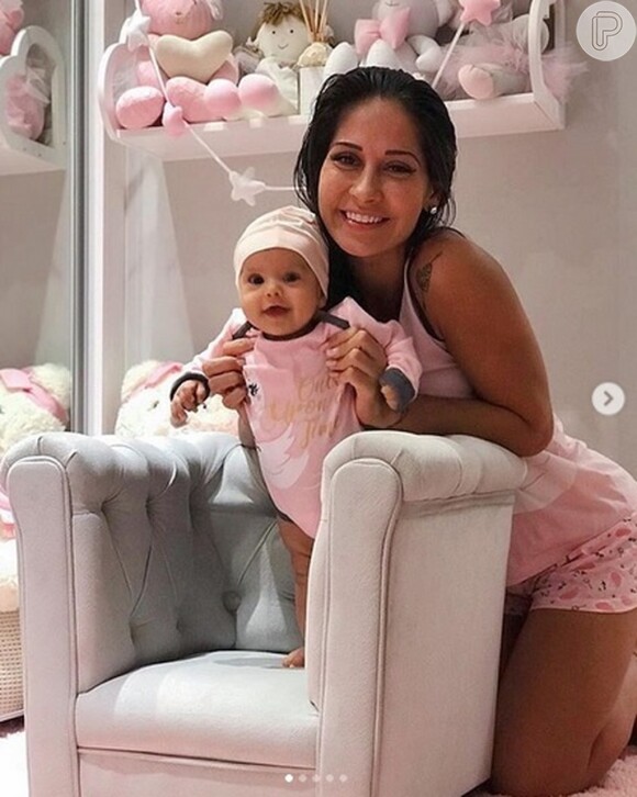 Mayra Cardi vive compartilhando vários momentos da filha, Sophia, em sua rede social