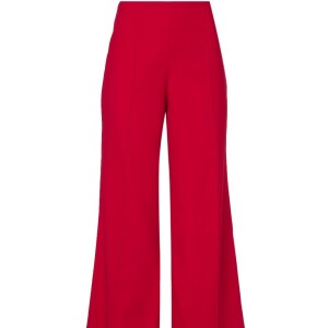 Calça Carine Nervura de alfaiataria usada por Mariana Rios custa R$ 879 na loja virtual da Le Lis Blanc