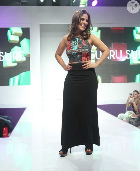 Camilla Camargo desfila na semana de moda do Shopping Internacional de Guarulhos, em São Paulo