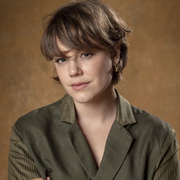 Alice Wegmann e chef de cozinha assumem namoro e Marquezine elogia o novo casal nesta quinta-feira, dia 14 de fevereiro de 2019