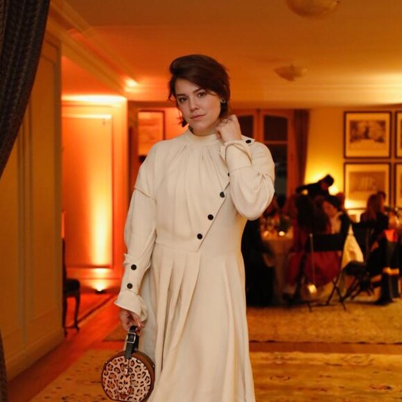 Alice Wegmann dedicou uma poesia ao namorado, Miguel, no Valentine's Day