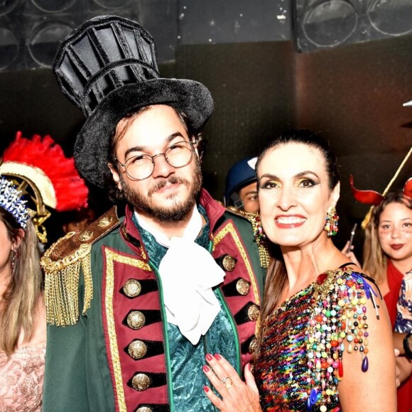 Fátima Bernardes e Túlio Gadêlha prestigiaram o Baile dos Artistas