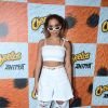 No lançamento da parceria entre Anitta e Cheetos, em 2018, Anitta usou um look todo jeans, com um óculos meia lua.