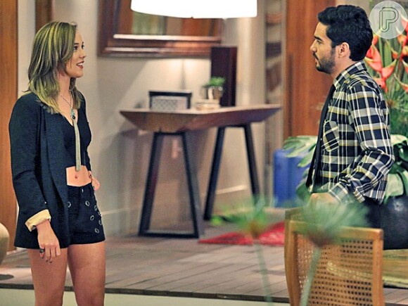 José Pedro (Caio Blat) recebe Amanda (Adriana Birolli) em sua casa, em 'Império'