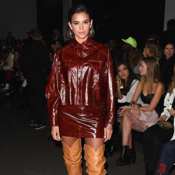 Bruna Marquezine esteve em Nova York para acompanhar a semana de moda de NY