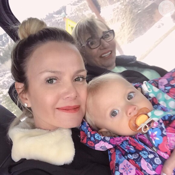 Eliana viajou para os EUA com a filha, Manuela, e a mãe, dona Eva
