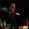 Fernanda Souza faz centésima apresentação da peça 'Meu Passado Não me Condena'