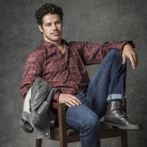 José Loreto não vai ser afastado da novela. 'A vida pessoal de Zé Loreto é da responsabilidade dele e de sua família, assim como é a minha e a de todos nós. Como profissional, o ator é um dos mais brilhantes expoentes da sua geração sendo elemento imprescindível na trama', disse Aguinaldo Silva