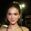 Bruna Marquezine foi maquiada por Lucas Vieira para curtir o 'Bloco das Poderosas', de Anitta, em Salvador, nesta sexta-feira, 1º de março de 2019