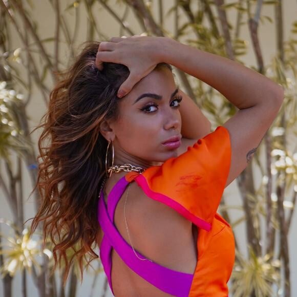 Anitta destaca ansiedade: 'Vai ser maravilhoso!'