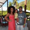 Juliana Alves prestigia feijoada de Preta Gil com marido e filha, no Rio de Janeiro