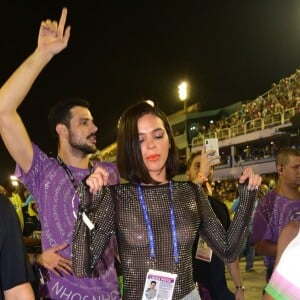 Bruna Marquezine atraiu olhares na Avenida no carnaval do Rio de Janeiro neste sábado, 9 de março de 2019