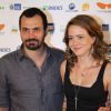 Leandra Leal foi à exibição do filme 'O Fim de uma Era' ao lado do marido, Alê de Youssef
